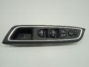 MANDO ELEVALUNAS DELANTERO IZQUIERDO NISSAN