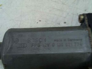 MOTOR ELEVALUNAS DELANTERO DERECHO AUDI