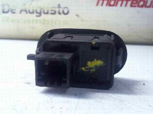 MANETA ELEVALUNAS DELANTERA DERECHA CITROEN C2 2004