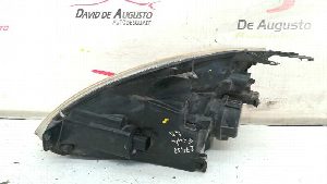 FARO DERECHO FORD FIESTA (CBK) 2003