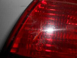PILOTO TRASERO DERECHO KIA CARENS 2001