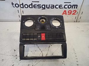 CARCASA CENTRAL DE RADIO Y CLIMA IVECO DAILY PR 2011