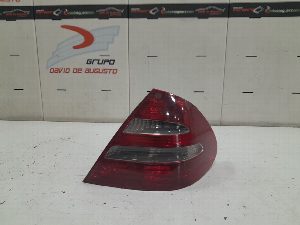PILOTO TRASERO DERECHO MERCEDES-BENZ