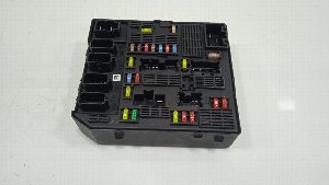 CAJA RELES / FUSIBLES RENAULT MEGANE GR SCENIC 2009