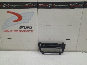 CARCASA CENTRAL DE CONSOLA BMW