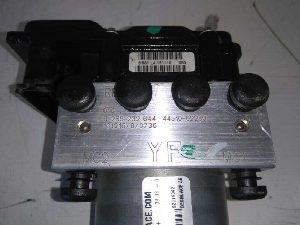 ABS TOYOTA AURIS 2011