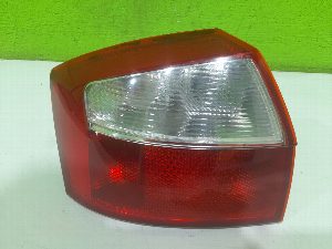 PILOTO TRASERO IZQUIERDO AUDI A4 AVANT (8E) 2001
