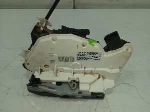 CERRADURA PUERTA TRASERA IZQUIERDA VOLKSWAGEN