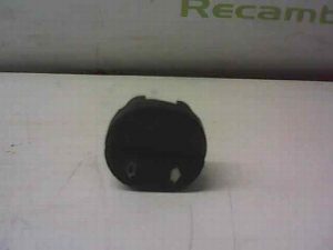 MANDO ELEVALUNAS DELANTERO DERECHO FORD FIESTA BERLINA