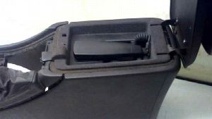 APOYABRAZOS CENTRAL PEUGEOT 607 (S1) 2003