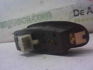 MANDO ELEVALUNAS DELANTERO IZQUIERDO OPEL CORSA B 1994