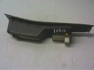 MANDO ELEVALUNAS DELANTERO DERECHO DAEWOO LACETTI 2004