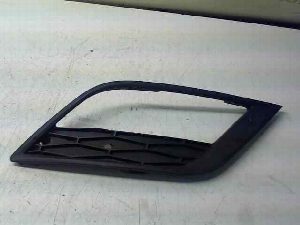 REJILLA DELANTERA IZQUIERDA SEAT IBIZA ST (6J8) 2013