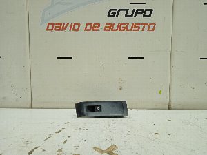 MANDO ELEVALUNAS DELANTERO DERECHO SKODA FABIA 2017