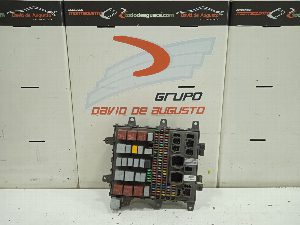 CAJA RELES / FUSIBLES RENAULT PREMIUM DISTRIBUTION 2007