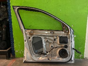 PUERTA DELANTERA IZQUIERDA SKODA OCTAVIA COMBI (5E5)