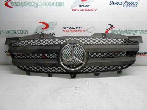 CALANDRA DELANTERA / REJILLA DEL MERCEDES