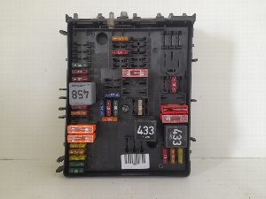 CAJA RELES / FUSIBLES AUDI A3 (8P) 2008