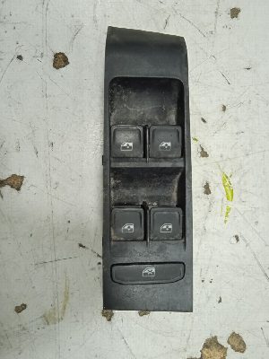 MANDO ELEVALUNAS DELANTERO IZQUIERDO SKODA FABIA 2017