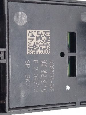 MANDO ELEVALUNAS DELANTERO IZQUIERDO VOLKSWAGEN
