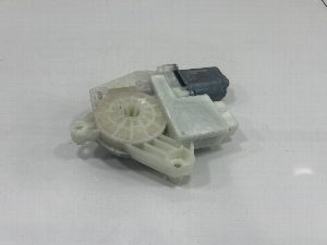 MOTOR ELEVALUNAS DELANTERO IZQUIERDO SKODA FABIA 2017
