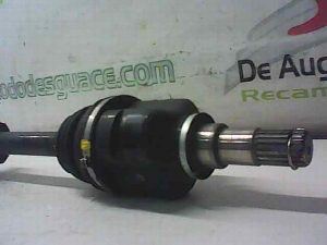 TRANSMISION DELANTERA DERECHA TOYOTA COROLLA VERSO (R1)
