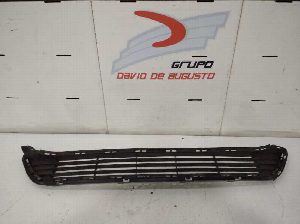REJILLA PARAGOLPES DELANTERO TOYOTA AVENSIS 2016
