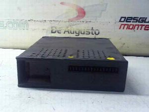 RADIO CASSETTE TOYOTA LAND CRUISER STATION (J8) 1992