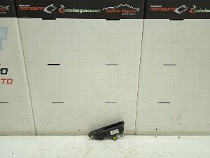 MANDO ELEVALUNAS DELANTERO DERECHO RENAULT