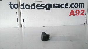 MANDO ELEVALUNAS DELANTERO DERECHO SEAT