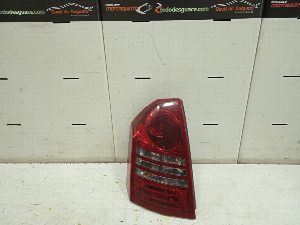 PILOTO TRASERO IZQUIERDO CHRYSLER 300 C 2006