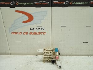 CAJA RELES / FUSIBLES TOYOTA VERSO 2010