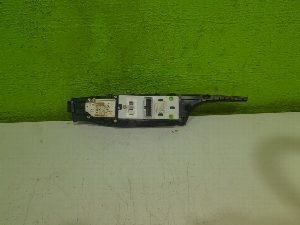 MANDO ELEVALUNAS DELANTERO IZQUIERDO HYUNDAI I40 2013