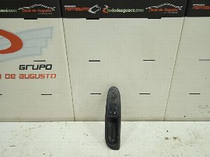 MANDO ELEVALUNAS DELANTERO IZQUIERDO RENAULT