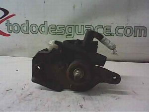 BOMBA DIRECCION NISSAN CABSTAR E95
