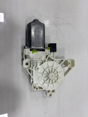 MOTOR ELEVALUNAS DELANTERO DERECHO VOLKSWAGEN