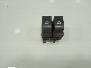 MANDO ELEVALUNAS DELANTERO IZQUIERDO RENAULT
