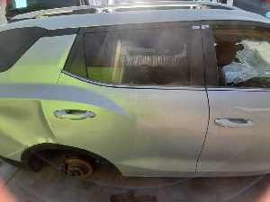 PUERTA TRASERA DERECHA SSANGYONG XLV 2017