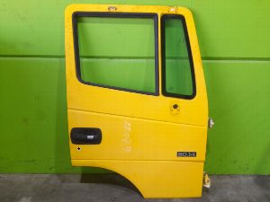 PUERTA DELANTERA DERECHA NISSAN ATLEON 2005