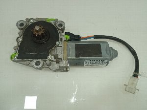 MOTOR ELEVALUNAS DELANTERO IZQUIERDO SCANIA