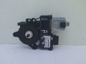 MOTOR ELEVALUNAS DELANTERO IZQUIERDO KIA NIRO (SG2) 2023