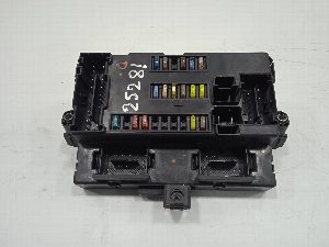 CAJA RELES / FUSIBLES IVECO DAILY FURGON
