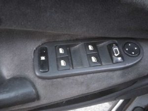 MANDO ELEVALUNAS DELANTERO IZQUIERDO CITROEN C5 BERLINA
