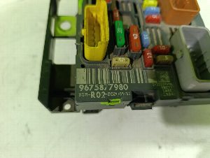 CAJA RELES / FUSIBLES CITROEN C4 GRAND PICASSO 2012