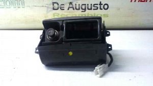 CENICERO TOYOTA AVENSIS BERLINA (T25) 2004