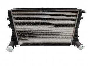 Intercooler SKODA OCTAVIA BERLINA (1Z3) 2010