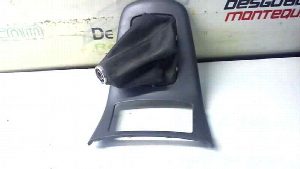 GUARNECIDOS PALANCA CAMBIO TOYOTA AVENSIS BERLINA (T25)