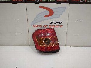 PILOTO TRASERO DERECHO TOYOTA COROLLA (E12) 2004