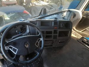CABINA COMPLETA RENAULT T 520 2016