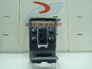 CONSOLA CENTRAL VOLVO V40 2014